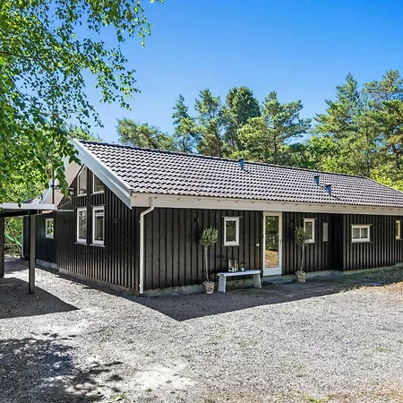 Awesome In Nexo With Sauna Ferienhaus Snogebæk